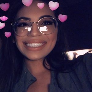 Meet your Posher, Sabrina